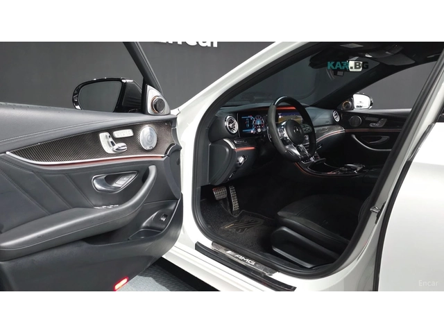 Mercedes-Benz E 63 AMG S* 4MATIC+ * HUD* 360* МАСАЖИ* КОЖА* ОБДУХВ - автомобили, коли, обяви за нови и употребявани 7