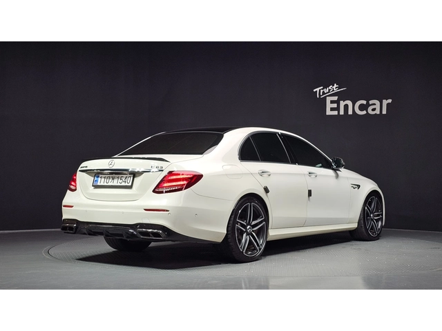 Mercedes-Benz E 63 AMG 4MATIC+ - автомобили, коли, обяви за нови и употребявани 1
