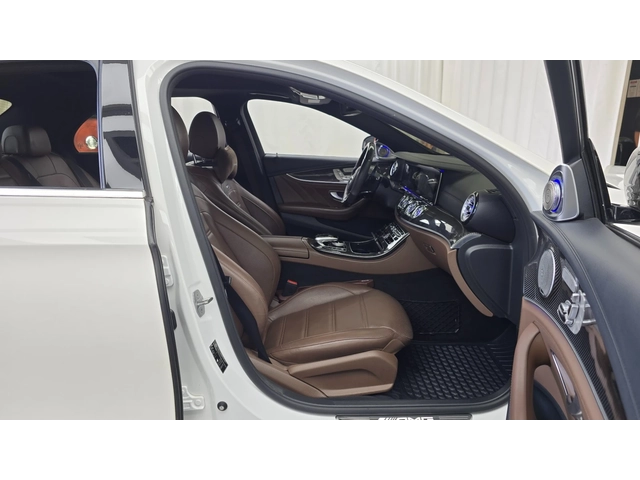 Mercedes-Benz E 63 AMG 4MATIC+ - автомобили, коли, обяви за нови и употребявани 9