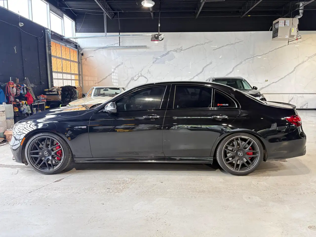 Mercedes-Benz E-Class AMG E 63 S 4MATIC+ Sedan*XTREMELY LOW KMS*11 DEALER SERVICE RECS*850 HP!* All Wheel Drive - автомобили, коли, обяви за нови и употребявани 5