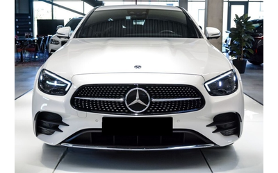 mercedes-benz-e-e-220d-4matic-amg-line - 1