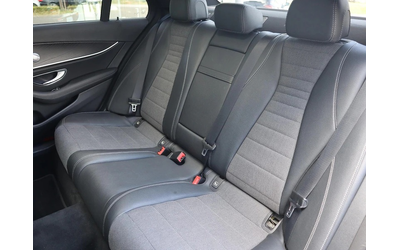 Mercedes-Benz E E 300e 4Matic AMG Line - автомобили, коли, обяви за нови и употребявани 10