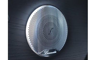 Mercedes-Benz E E 300e 4Matic AMG Line - автомобили, коли, обяви за нови и употребявани 6