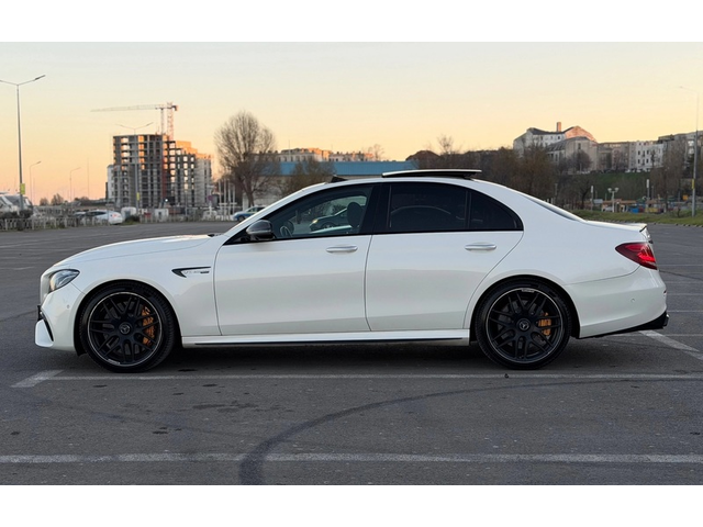 Mercedes-Benz E E 63S AMG 4Matic+ - автомобили, коли, обяви за нови и употребявани 1