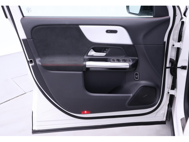 Mercedes-Benz EQA EQA 250
 AMG Line - автомобили, коли, обяви за нови и употребявани 5