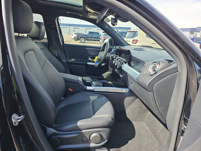 Mercedes-Benz EQB 2022* DIGITAL* PANO* 18000KM* ШОУРУМ* ЛИЗИНГ - автомобили, коли, обяви за нови и употребявани 10