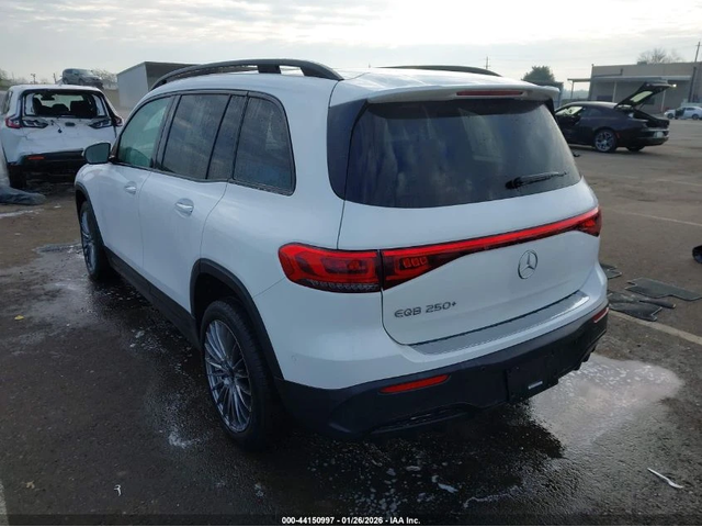 Mercedes-Benz EQB 250 SUV - автомобили, коли, обяви за нови и употребявани 3