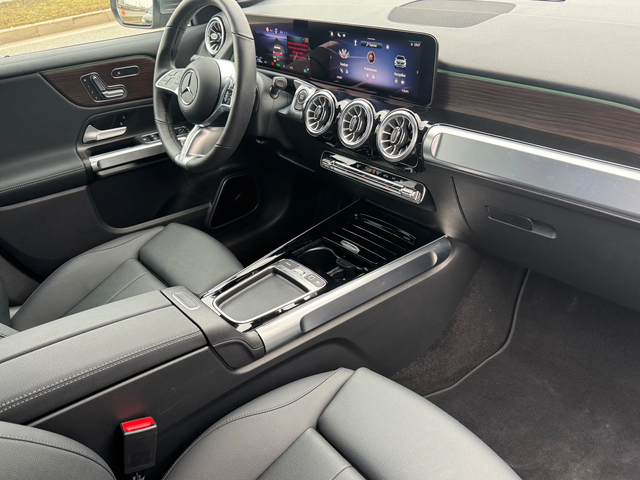 Mercedes-Benz EQB 300/Progresivei+ Night Adv Paket - автомобили, коли, обяви за нови и употребявани 16