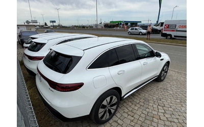 Mercedes-Benz EQC 400/AMG styling/4MATIC/HeadUP/NAVI/PANO/Full !!! - автомобили, коли, обяви за нови и употребявани 6