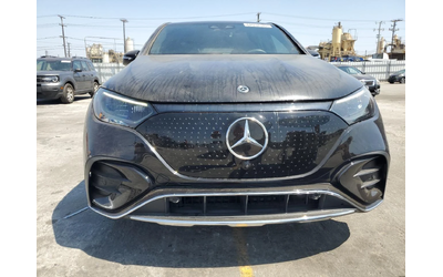 mercedes-benz-eqe - 4