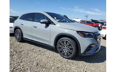 mercedes-benz-eqe - 3