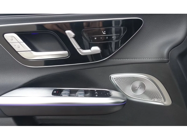 Mercedes-Benz EQE 350+ SUV Burmester PANO MultiB DIST 360 Winter Pac - автомобили, коли, обяви за нови и употребявани 7