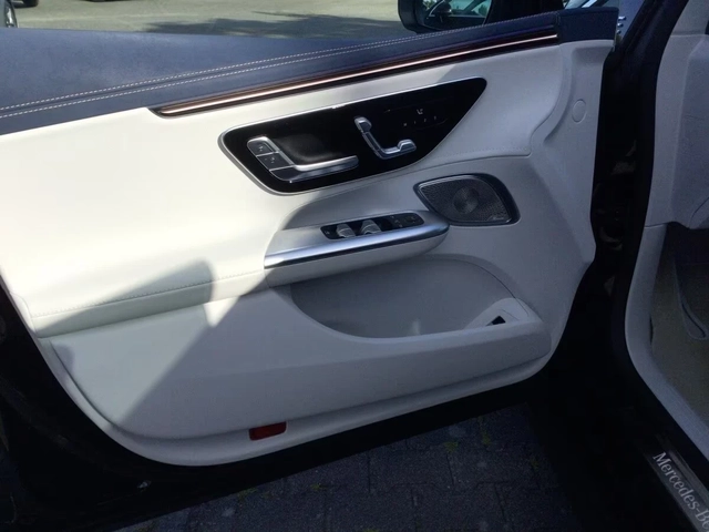 Mercedes-Benz EQE 300 DISTRONIC HUD AIR Dig.LED BURMESTER 360* - автомобили, коли, обяви за нови и употребявани 8