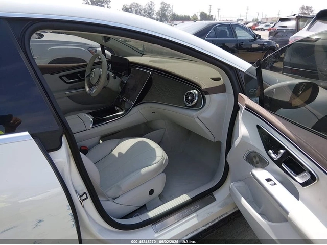 Mercedes-Benz EQE 350* BURMESTER* HUD* 360* КАМЕРА* ПАНОРАМА* - автомобили, коли, обяви за нови и употребявани 9