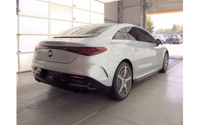 mercedes-benz-eqe - 1
