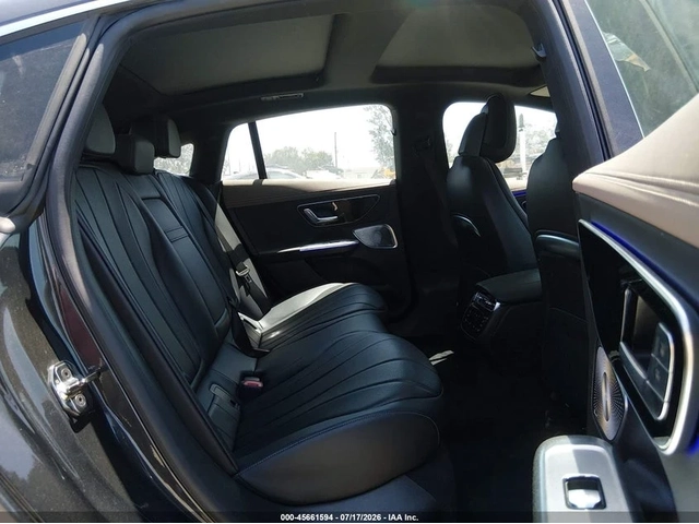 Mercedes-Benz EQE 350+ - автомобили, коли, обяви за нови и употребявани 7