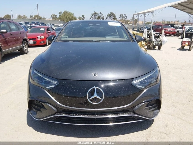 Mercedes-Benz EQE 350+ - автомобили, коли, обяви за нови и употребявани 9