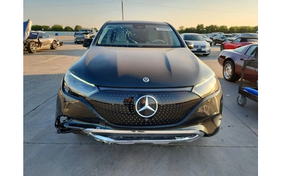 mercedes-benz-eqe - 4