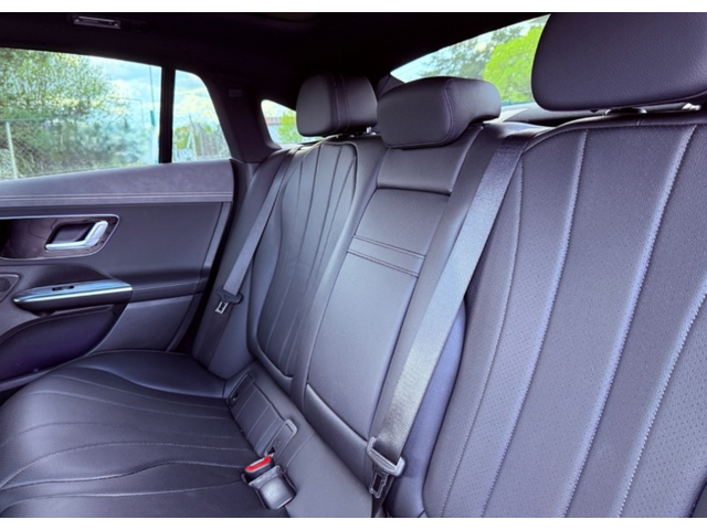 Mercedes-Benz EQE EQE 350 AMG Line - автомобили, коли, обяви за нови и употребявани 7