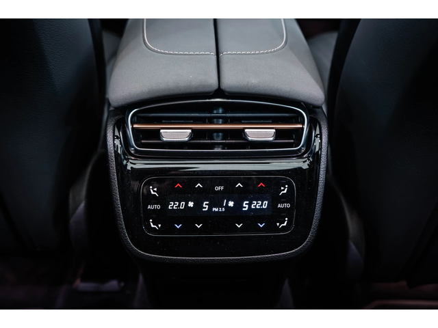 Mercedes-Benz EQS 580 4Matic SUV* Burm* pano - автомобили, коли, обяви за нови и употребявани 16