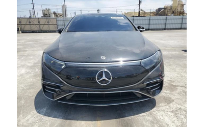 mercedes-benz-eqs - 4