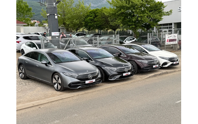 mercedes-benz-eqs - 1