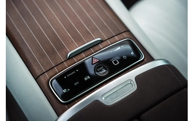 Mercedes-Benz EQS 580 - автомобили, коли, обяви за нови и употребявани 12
