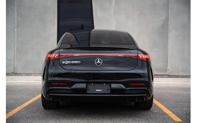 mercedes-benz-eqs - 4