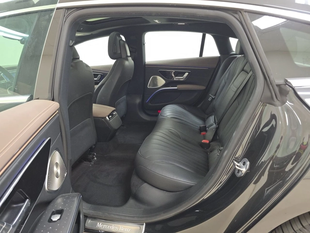 Mercedes-Benz EQS 450+ - автомобили, коли, обяви за нови и употребявани 10