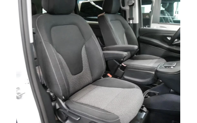 mercedes-benz-eqv - 3