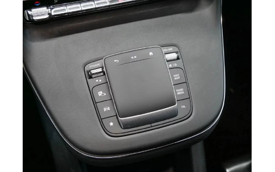 mercedes-benz-eqv - 5