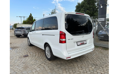 Mercedes-Benz EQV 300 Long - автомобили, коли, обяви за нови и употребявани 7