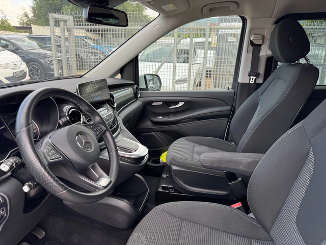 Mercedes-Benz EQV 300 Long - автомобили, коли, обяви за нови и употребявани 9