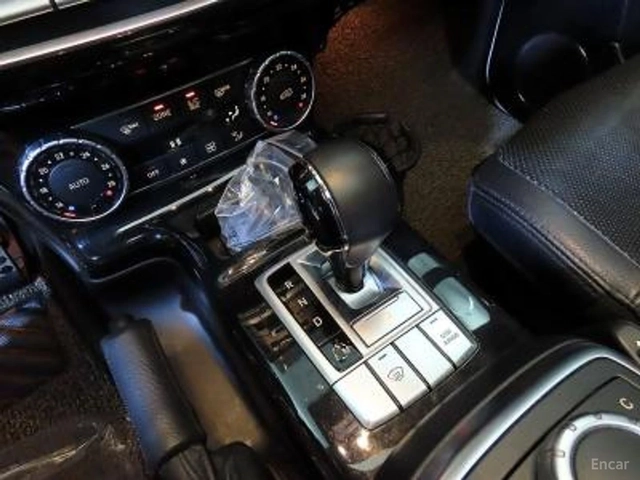 Mercedes-Benz G 350 DIESEL* AMG LINE* PANO* LANE ASS* - автомобили, коли, обяви за нови и употребявани 8