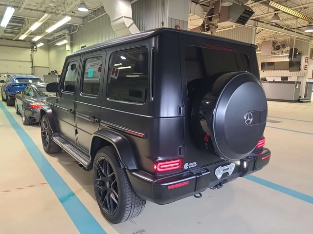 Mercedes-Benz G 63 AMG * CARFAX * ДИСТРОНИК * 360 КАМЕРА * ЧЕРЕН МАТТ * - автомобили, коли, обяви за нови и употребявани 3