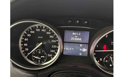 Mercedes-Benz GL BLUETEC * ВЪЗДУШНО ОКАЧВАНЕ* ПОДГРЕВИ* КАМЕРА* - автомобили, коли, обяви за нови и употребявани 7