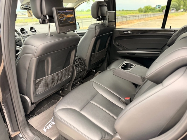 Mercedes-Benz GL 350 BlueTEC= 4Matic= AMG= 3xTV= 7 Места= harman/kardon - автомобили, коли, обяви за нови и употребявани 11