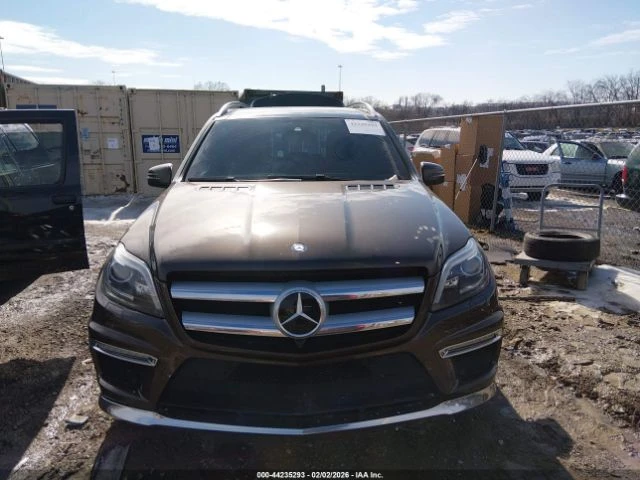 Mercedes-Benz GL 550 - автомобили, коли, обяви за нови и употребявани 10