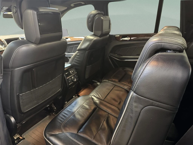 Mercedes-Benz GL 550 4MATIC* КОжа* Подгрев* Обдухване* Кейлес* Blind Sp - автомобили, коли, обяви за нови и употребявани 8