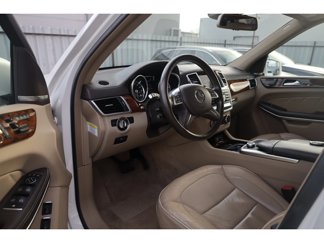 Mercedes-Benz GL GL - автомобили, коли, обяви за нови и употребявани 12