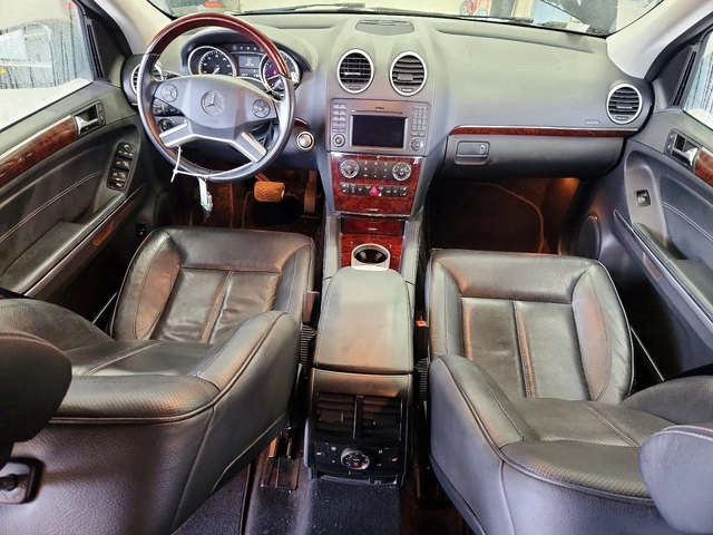 Mercedes-Benz GL 550 4MATIC Реални километри - автомобили, коли, обяви за нови и употребявани 4