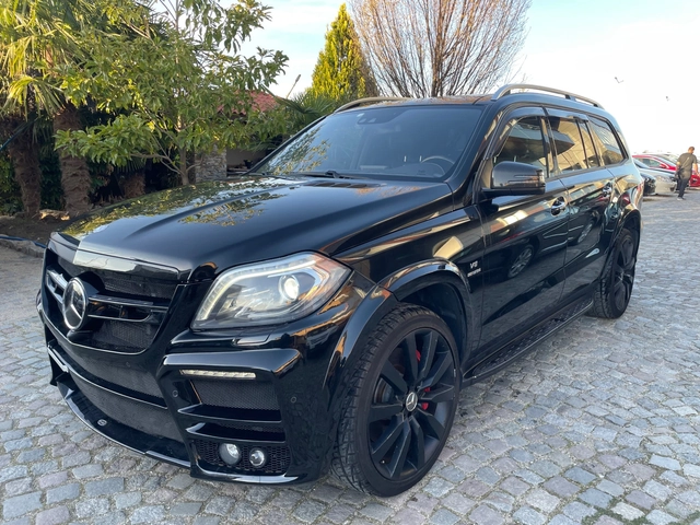 Mercedes-Benz GL Bang & Olufsen - автомобили, коли, обяви за нови и употребявани 0