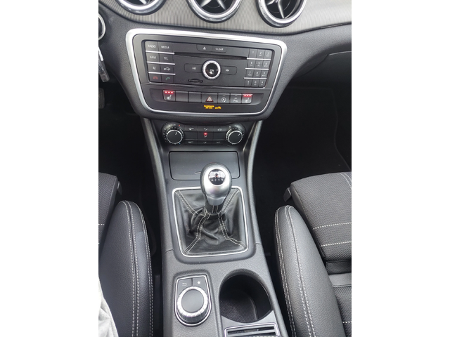 Mercedes-Benz GLA 180 i NAVI SPORT - автомобили, коли, обяви за нови и употребявани 10