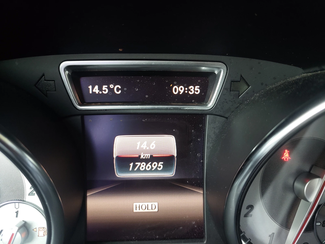 Mercedes-Benz GLA 180 i NAVI SPORT - автомобили, коли, обяви за нови и употребявани 11