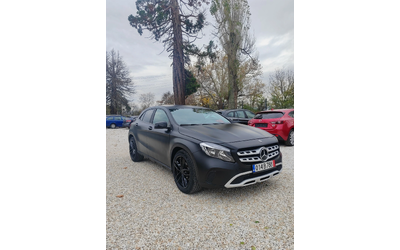 mercedes-benz-gla-180 - 1