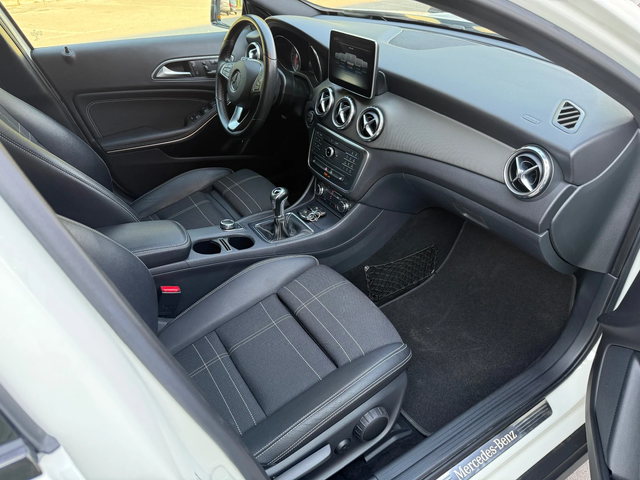 Mercedes-Benz GLA 180 SPORT* AMG* CAMERA* ASSIStLine* Мъртва Точка* ПОДГ - автомобили, коли, обяви за нови и употребявани 12