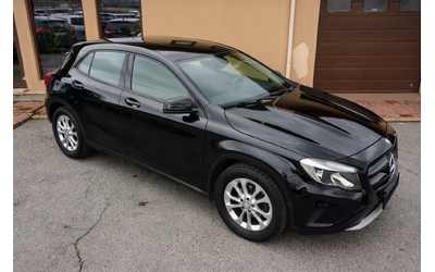 mercedes-benz-gla-180 - 1