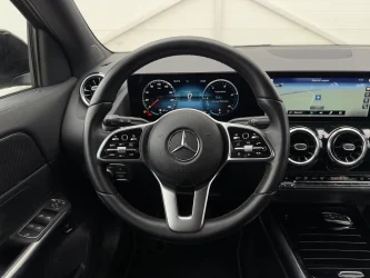 Mercedes-Benz GLA 2.0d Digital/Навигация/Full Led/Собствен лизинг - автомобили, коли, обяви за нови и употребявани 11