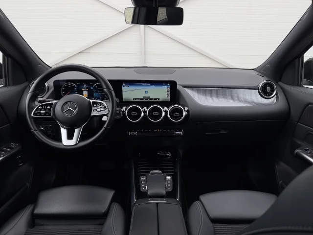 Mercedes-Benz GLA 2.0d Digital/Навигация/Full Led/Собствен лизинг - автомобили, коли, обяви за нови и употребявани 12