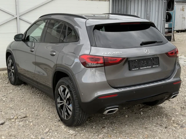 Mercedes-Benz GLA 2.0d Digital/Навигация/Full Led/Собствен лизинг - автомобили, коли, обяви за нови и употребявани 5
